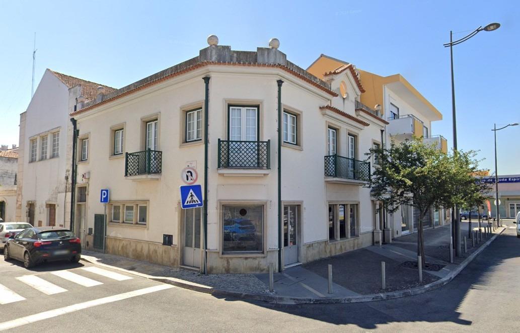 Prédio Comercial com Excelente Localização | Centro do Entroncamento